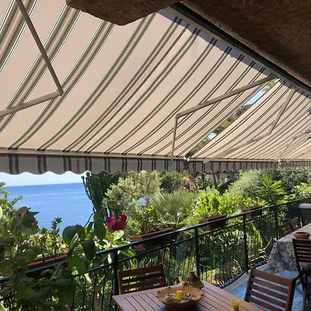 בית נופש Monia House סנטה פלביה