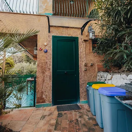 Monia House בית נופש