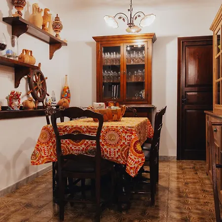 בית נופש Monia House