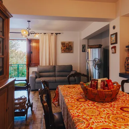 בית נופש Monia House
