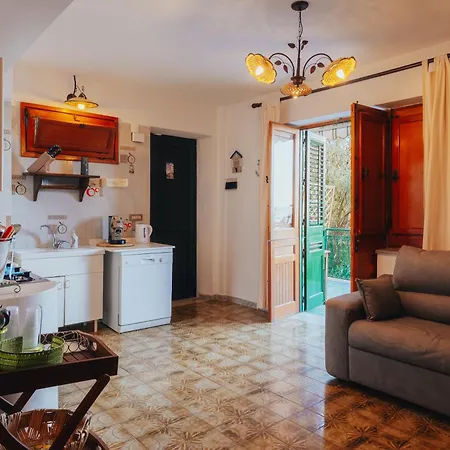Monia House * סנטה פלביה