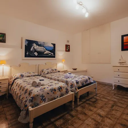 בית נופש Monia House